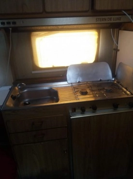                         Przyczepa kempingowa Wilk, zarejestrowana, z przedsionkiem - zdjęcie 11
                        