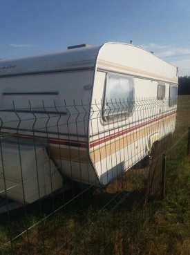                         Przyczepa kempingowa Wilk, zarejestrowana, z przedsionkiem - zdjęcie 5
                        