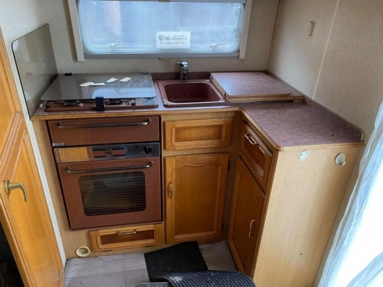                         Przyczepa ABI Prestige, 1999 r. - zdjęcie 6
                        