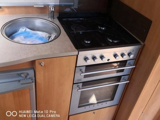                         Swift Charisma 230, 2007 r. - zdjęcie 8
                        