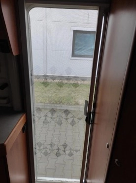                         Przyczepa Knaus Eurostar 560, 1996 rok - zdjęcie 8
                        