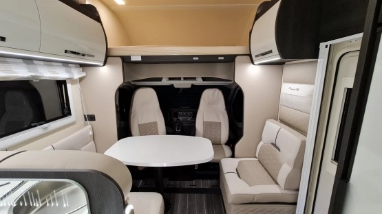                         Ford Magis 84 M Kamper 5-osobowy wynajem NOWY 2021r. Wypożycz! - zdjęcie 7
                        