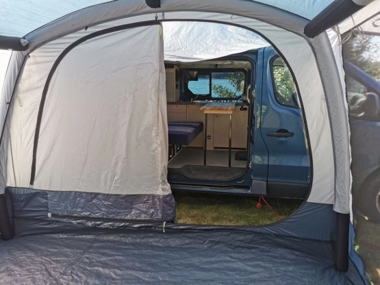                         Buskamper Renault Trafic 2015 r. - zdjęcie 9
                        