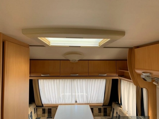                         Beyerland Sprinter 390D, 2004 rok - zdjęcie 10
                        