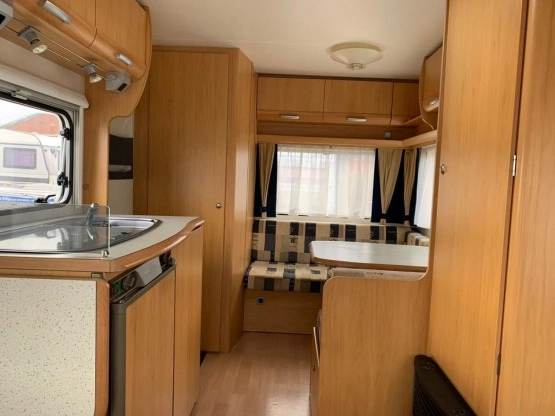                         Beyerland Sprinter 390D, 2004 rok - zdjęcie 11
                        