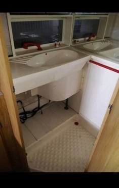                         Kamper Mitsubishi L300 Globetrotter - zdjęcie 2
                        