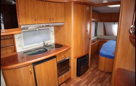                         Przyczepa Hobby 600 UF, 2005 r. - zdjęcie 9
                        