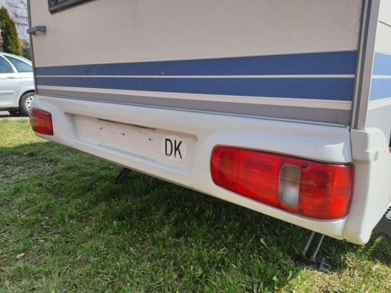                         Sprzedam piękną przyczepę Hobby 495 Exclusive + namiot Isabella - zdjęcie 12
                        