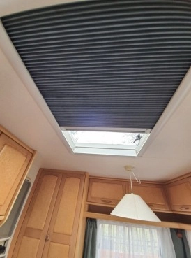                         Sprzedam piękną przyczepę Hobby 495 Exclusive + namiot Isabella - zdjęcie 18
                        