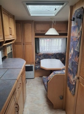                         Sprzedam piękną przyczepę Hobby 495 Exclusive + namiot Isabella - zdjęcie 27
                        