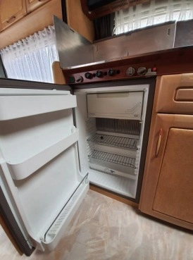                         Sprzedam piękną przyczepę Hobby 495 Exclusive + namiot Isabella - zdjęcie 31
                        