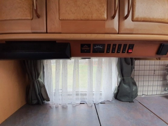                         Sprzedam piękną przyczepę Hobby 495 Exclusive + namiot Isabella - zdjęcie 35
                        