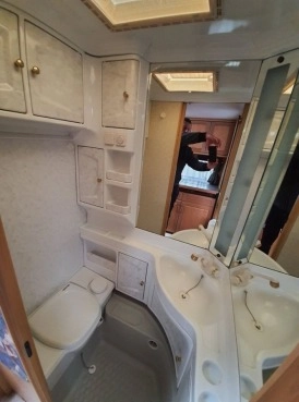                         Sprzedam piękną przyczepę Hobby 495 Exclusive + namiot Isabella - zdjęcie 37
                        