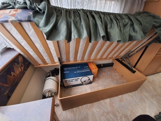                         Sprzedam piękną przyczepę Hobby 495 Exclusive + namiot Isabella - zdjęcie 38
                        