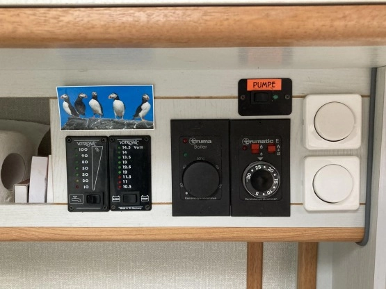                         Kamper na pickup TISCHER TRAIL 260, stan PERFEKCYJNY - zdjęcie 6
                        