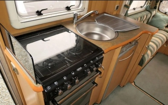                         Przyczepa Abbey Vogue 418, 2004 r. - zdjęcie 8
                        