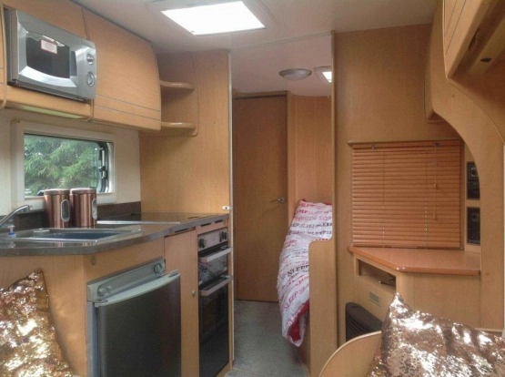                         Bailey Olympus 504 z 2010 r. - zdjęcie 13
                        