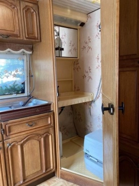                         Przyczepa kempingowa Hobby 400 Prestige - zdjęcie 4
                        