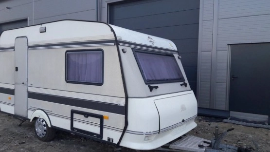                         Przyczepa Hobby Classic, 1991 r. - zdjęcie 1
                        