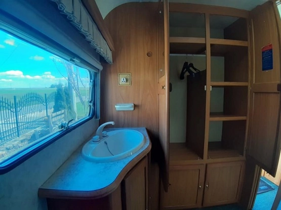                         Przyczepa LUNAR DELTA 520 w pełni sprawna, przedsionek, możliwy transport - zdjęcie 10
                        