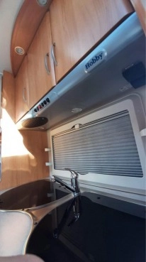                         Przyczepa Hobby 400 De Luxe, rok 2006 - zdjęcie 5
                        