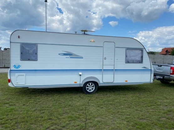                         ADRIA ADORA 562UP z 2005r. 1400kg DMC , przedsionek + drewniany podest , pokrowiec na zimę. Woj. Pomorskie - zdjęcie 4
                        