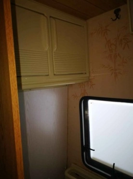                         Przyczepa Burstner 1989 - zdjęcie 9
                        