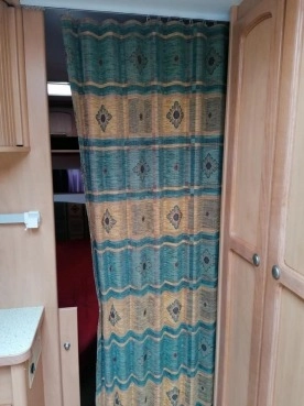                         Przyczepa burstner 2000 - zdjęcie 10
                        