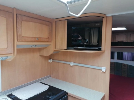                         Przyczepa burstner 2000 - zdjęcie 16
                        