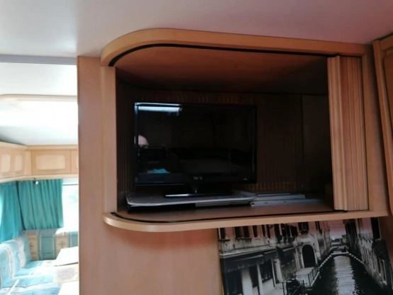                         Przyczepa burstner 2000 - zdjęcie 5
                        