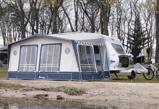                         Hobby 400 2005 - zdjęcie 2
                        