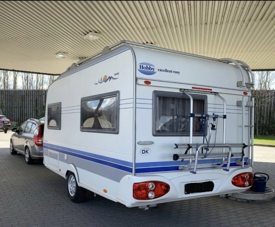                         Hobby 400 2005 - zdjęcie 4
                        