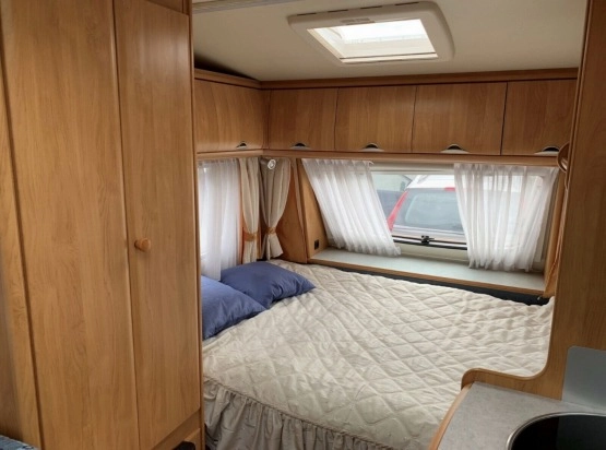                         Hobby 400 2005 - zdjęcie 7
                        