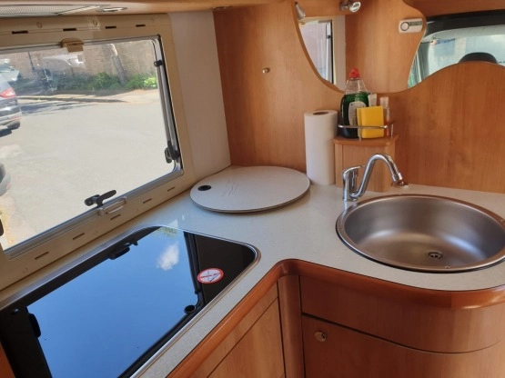                         Sprzedam kampera/motorhome ford laika x695r - zdjęcie 10
                        