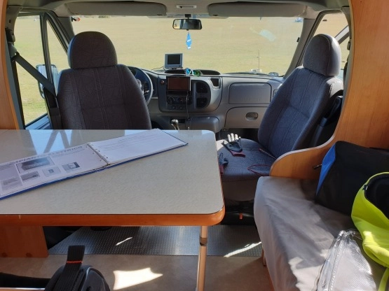                         Sprzedam kampera/motorhome ford laika x695r - zdjęcie 2
                        