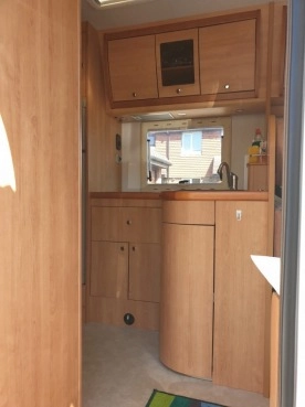                         Sprzedam kampera/motorhome ford laika x695r - zdjęcie 8
                        