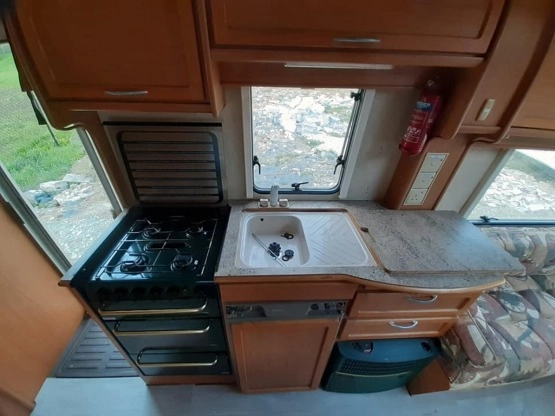                         Przyczepa kempingowa Compass Encounter 500/4 - zdjęcie 6
                        