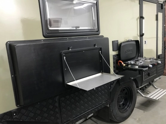                         Przyczepa kempingowa Off Road z podnoszonym dachem - zdjęcie 12
                        