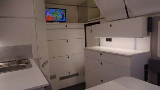                         Przyczepa kempingowa Off Road z podnoszonym dachem - zdjęcie 18
                        