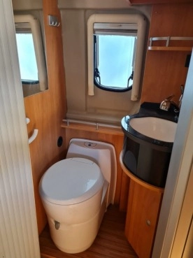                         Kamper Possl 2Win R Plus z 2020 r. - zdjęcie 7
                        