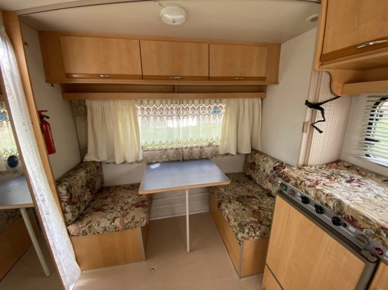                         Przyczepa Kempingowa Caravelair - zdjęcie 8
                        