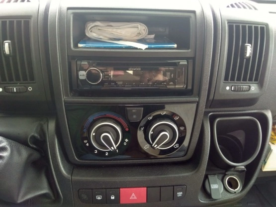                         Kamper Fiat Ducato Carado A464 Alkowa 5/6 Osób Idealny - zdjęcie 10
                        