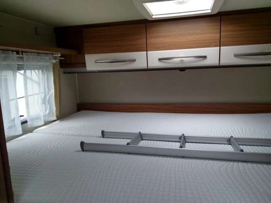                         Kamper Fiat Ducato Carado A464 Alkowa 5/6 Osób Idealny - zdjęcie 13
                        