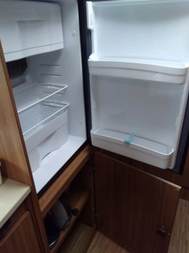                         Kamper Fiat Ducato Carado A464 Alkowa 5/6 Osób Idealny - zdjęcie 16
                        