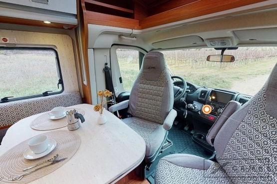                         Kamper Laika KOSMO 209E - zdjęcie 6
                        