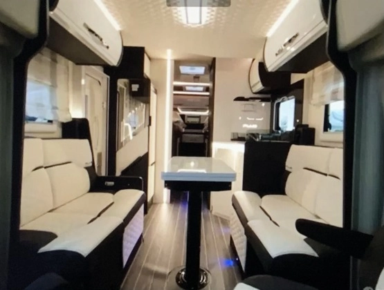                         Kamper Ci Magis 87XT Plus Elite Nowy - zdjęcie 4
                        