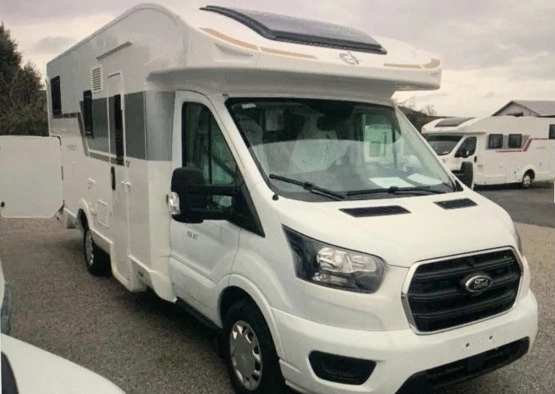                         Kamper Ci Horon 84XT - zdjęcie 1
                        