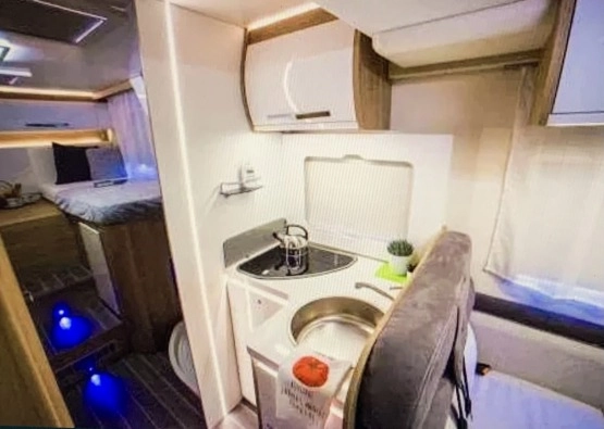                         Kamper Ci Horon 84XT - zdjęcie 7
                        