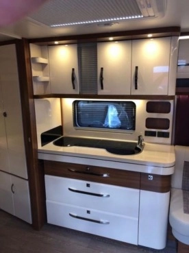                         Hobby 560 WFU EXCELLENT - zdjęcie 3
                        