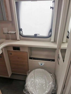                         Przyczepa kempingowa Dethleffs NOMAD 560 FMK - zdjęcie 4
                        